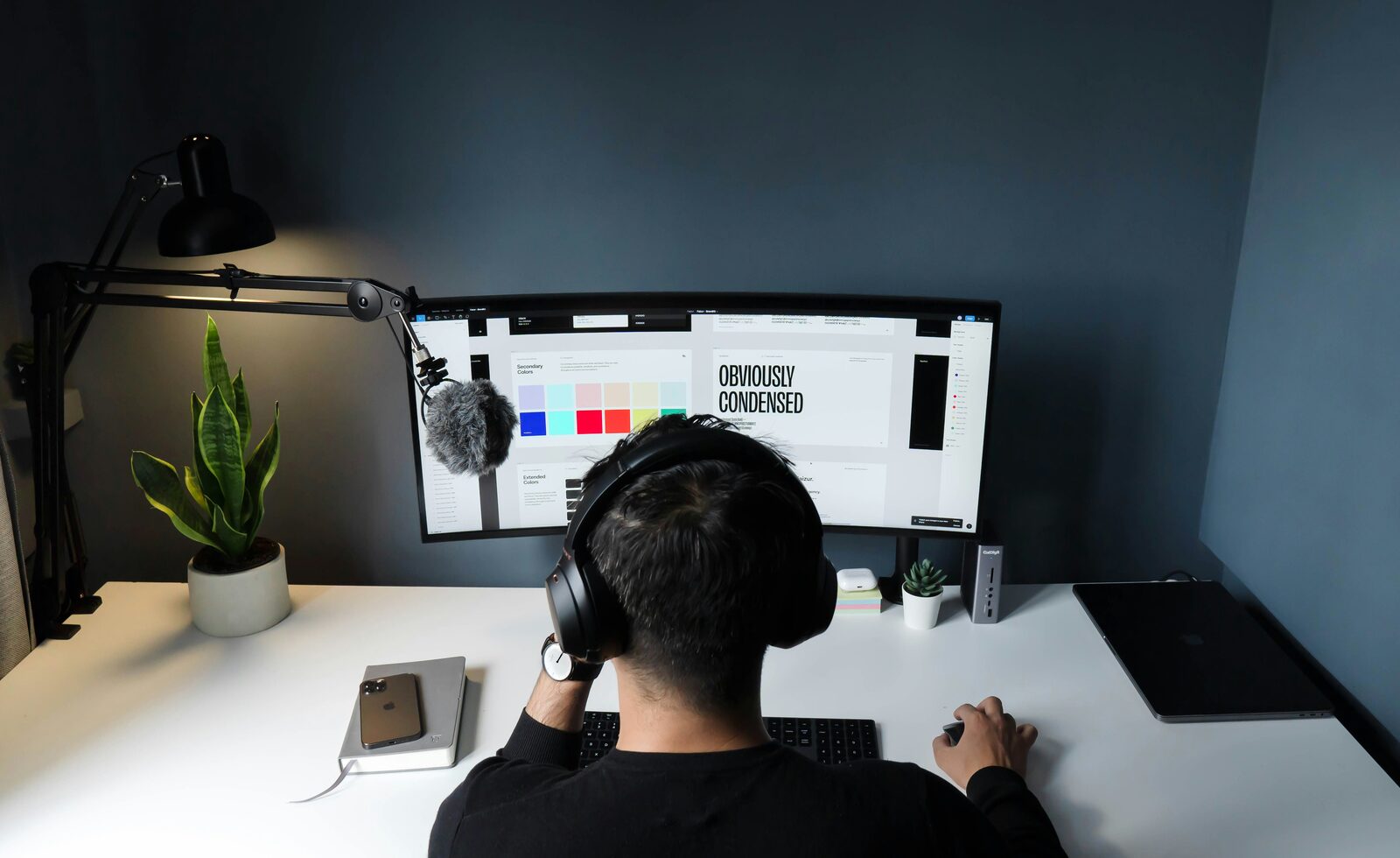 Designing on-brand LinkedIn content